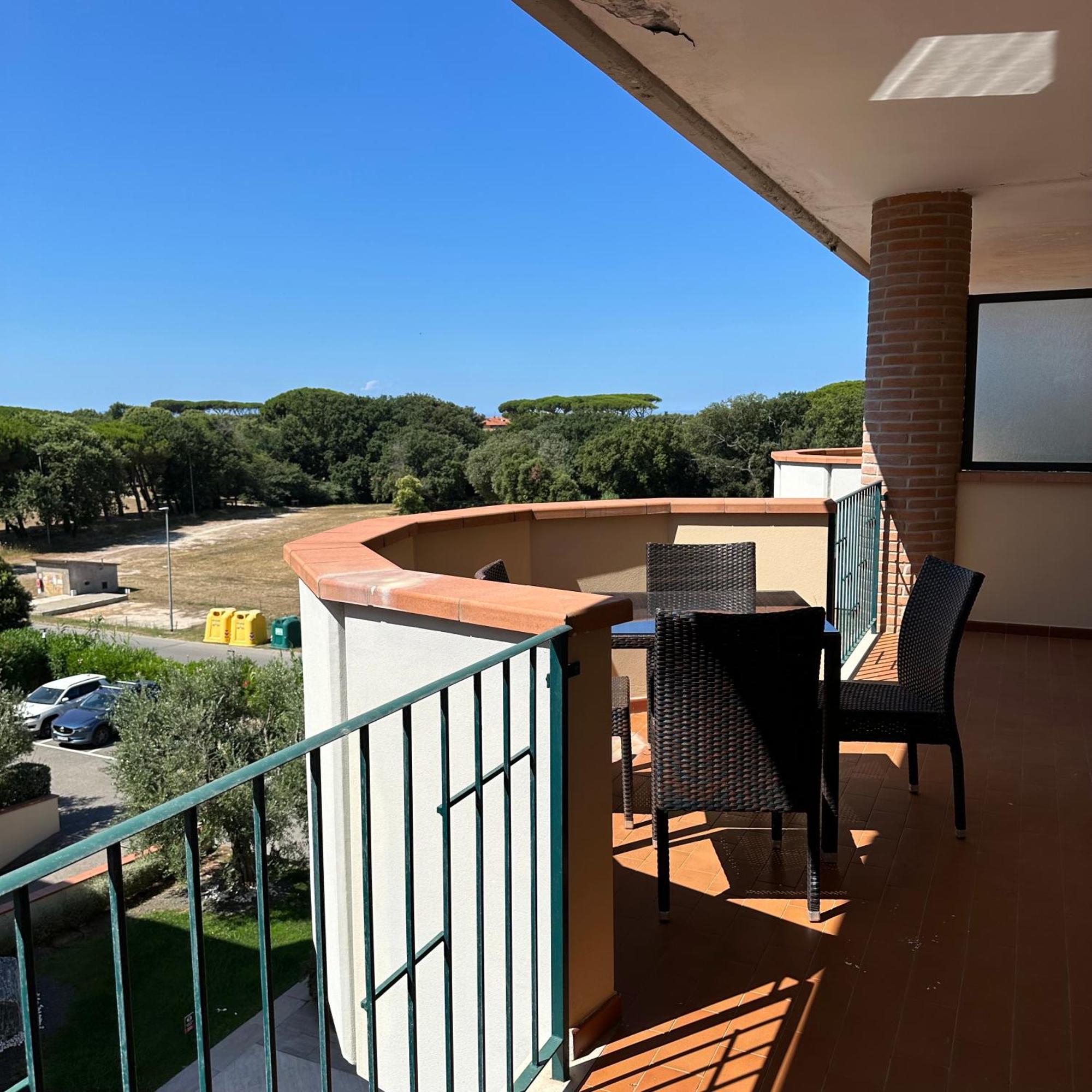 Le Residenze Di Santa Costanza - Le Dimore Aparthotel San Vincenzo Exterior foto