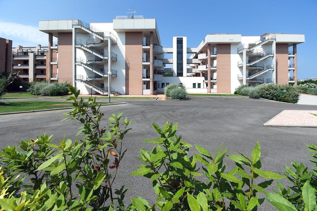 Le Residenze Di Santa Costanza - Le Dimore Aparthotel San Vincenzo Exterior foto